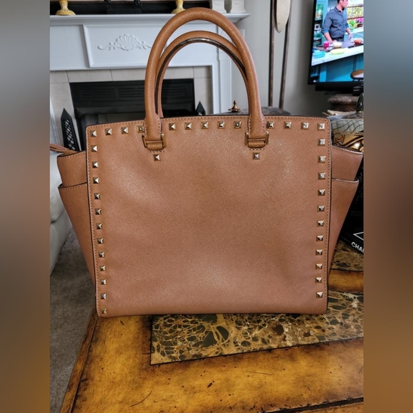 Michael Kors studded tote bag - Picture 16 of 16